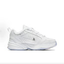 Nike Air Monarch 4 Snow Day Couro de couro casual acolchoado, antiderrapante, durável sapatos de pai de cano baixo estilo unissex AV6676-100