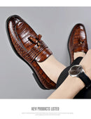 Novos Sapatos Sociais de Couro Masculinos 2026 Estilo Britânico Moda Masculina Sapatos de Vestir Cor Sólida Tamanhos Grandes Loafers de Grife