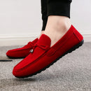 Sapato masculino de camurça vermelha, mocassim de couro macio, sapatos baixos casuais confortáveis, moda primavera, novo, 2023