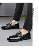 Novos Sapatos Sociais de Couro Masculinos 2026 Estilo Britânico Moda Masculina Sapatos de Vestir Cor Sólida Tamanhos Grandes Loafers de Grife